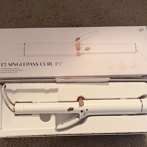T3 White and Rose Gold Curling Iron